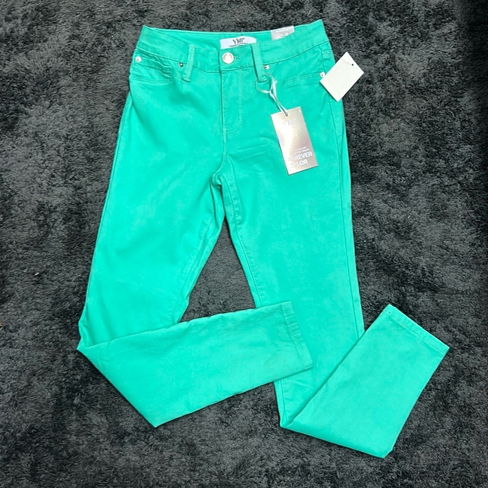 Aquamarine super stretch jeans. New - So comfy
